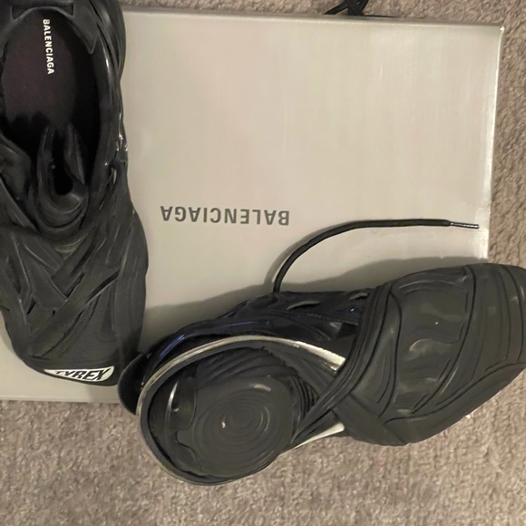 Like New Balenciaga Tyrex - Picture 4 of 5